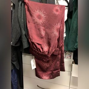 NWT Lydia pants in print size M